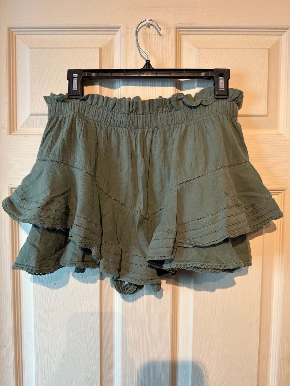 Aerie Rock N Ruffle Skort Size M Green Ruffled Layered Shorts